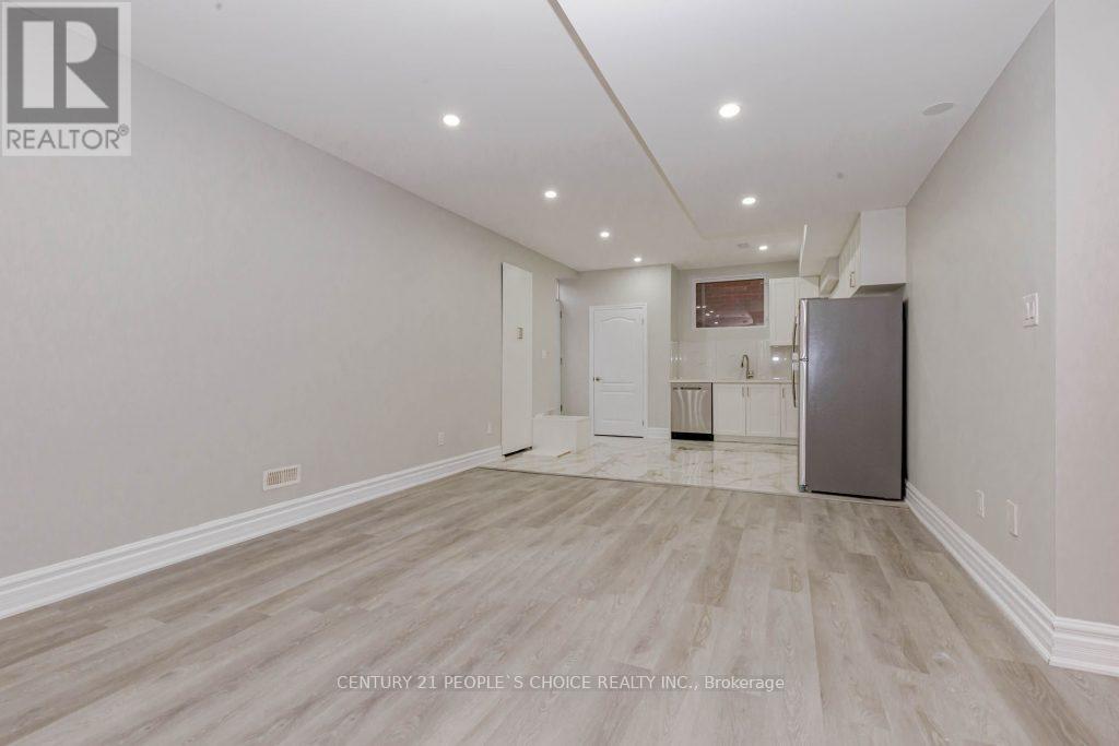 Lower - 4 Cachet Court, Brampton, Ontario  L6X 0X2 - Photo 20 - W13704806