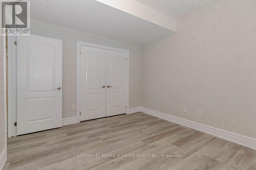 Lower - 4 Cachet Court, Brampton, Ontario  L6X 0X2 - Photo 25 - W13704806