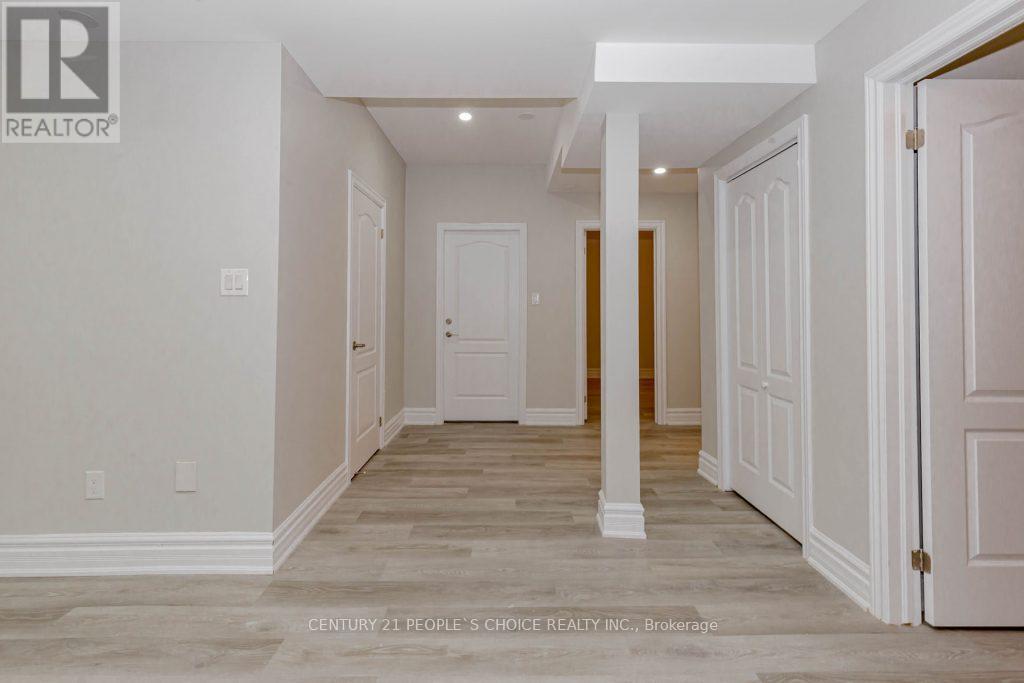 Lower - 4 Cachet Court, Brampton, Ontario  L6X 0X2 - Photo 26 - W13704806