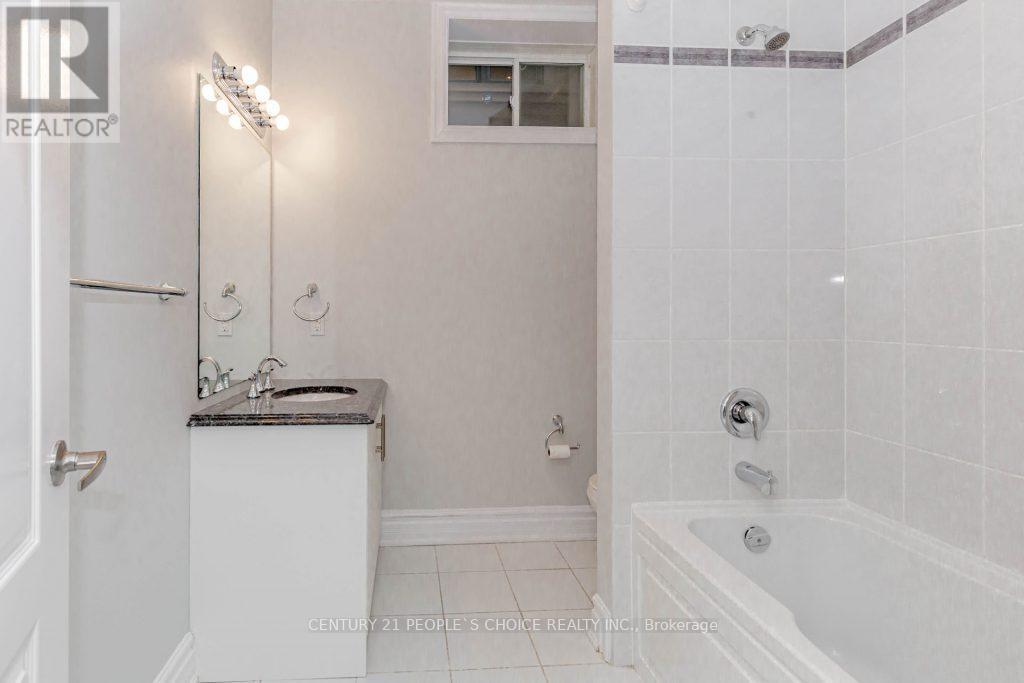 Lower - 4 Cachet Court, Brampton, Ontario  L6X 0X2 - Photo 27 - W13704806