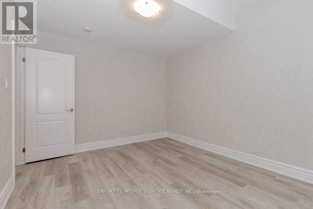 Lower - 4 Cachet Court, Brampton, Ontario  L6X 0X2 - Photo 33 - W13704806