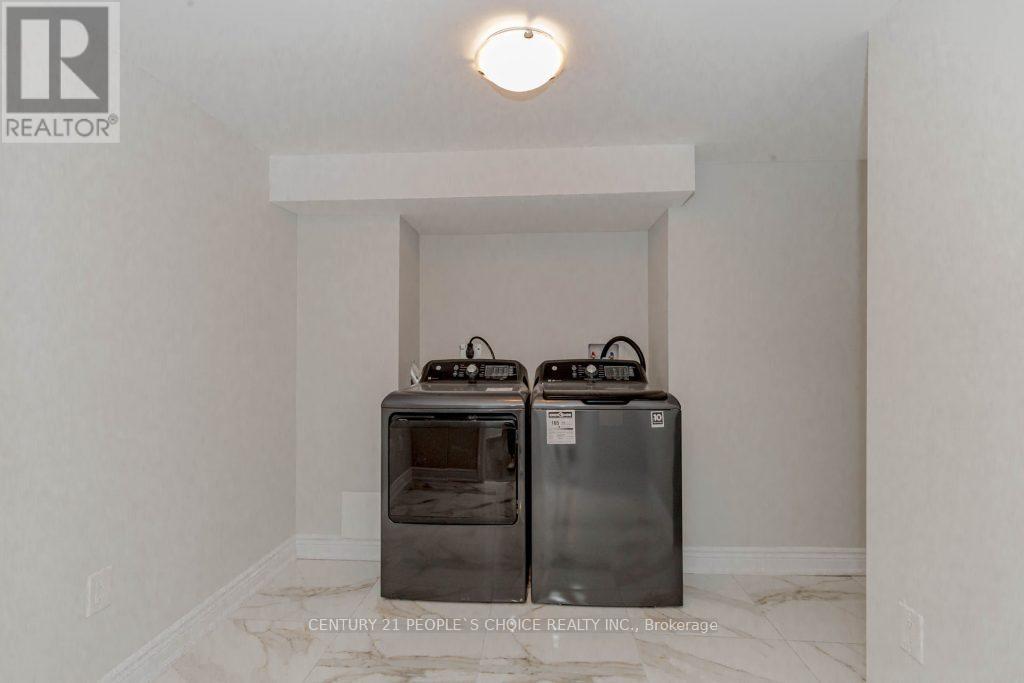 Lower - 4 Cachet Court, Brampton, Ontario  L6X 0X2 - Photo 35 - W13704806