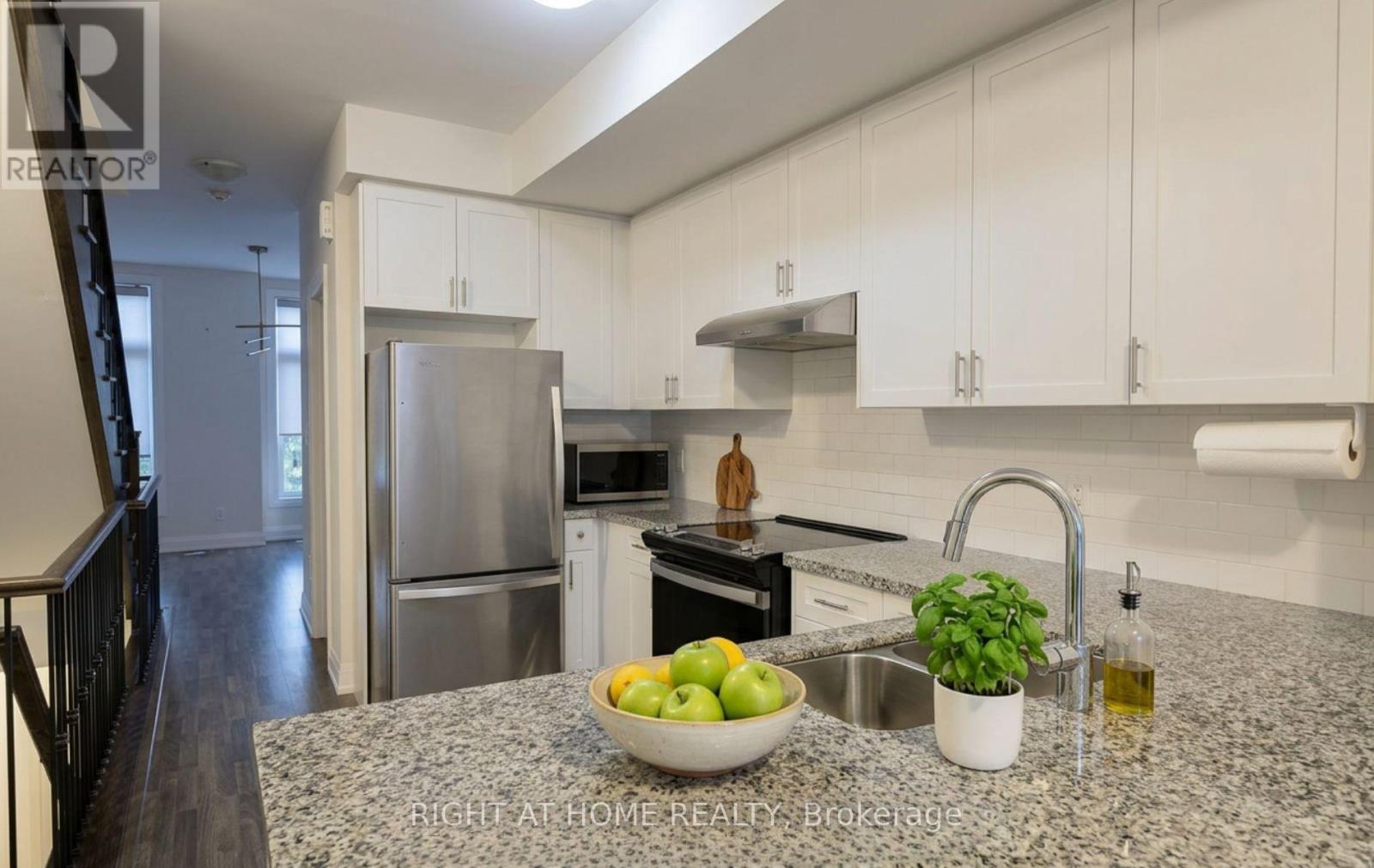 Unit#1 - 1758 Lawrence Avenue W, Toronto, Ontario  M6L 3C4 - Photo 10 - W13629002