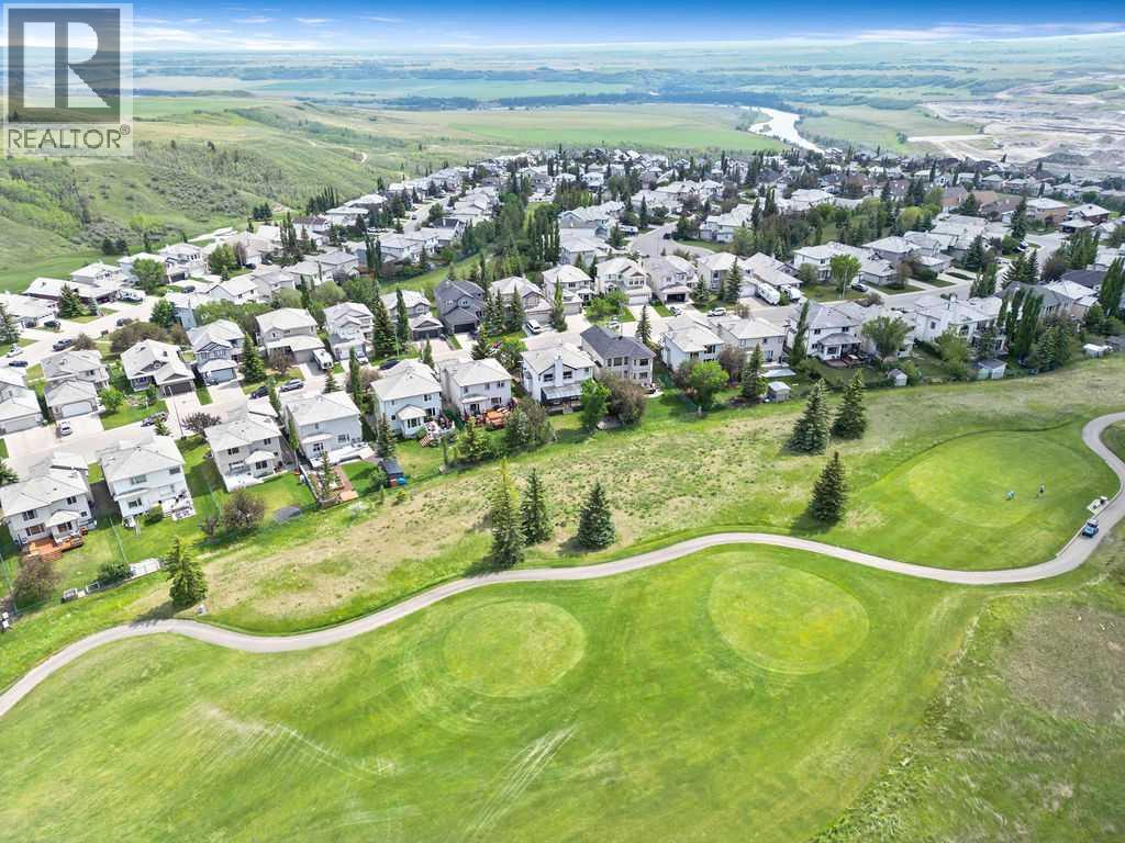 31 Gleneagles Terrace, Cochrane, Alberta  T4C 1W4 - Photo 3 - A2334182