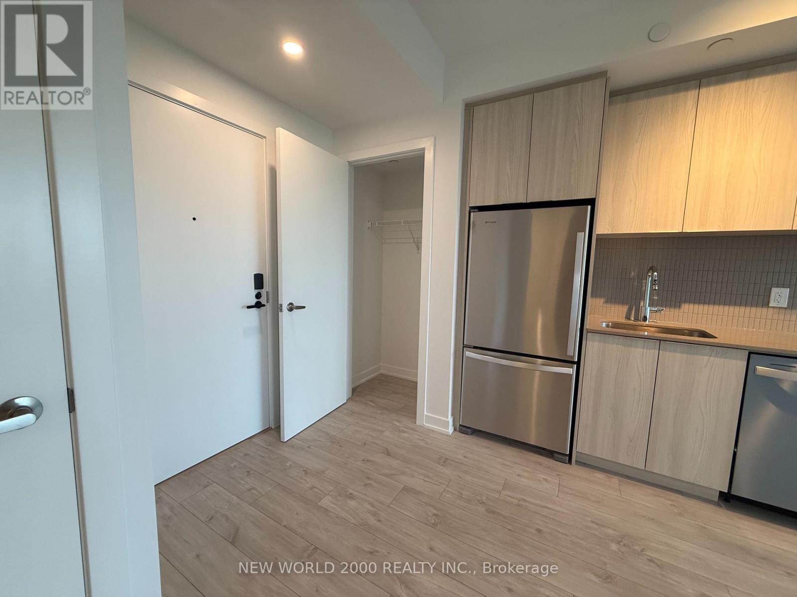 720 - 740 Whitlock Avenue, Milton, Ontario L9E 2B5 - Photo 16 - W13704828
