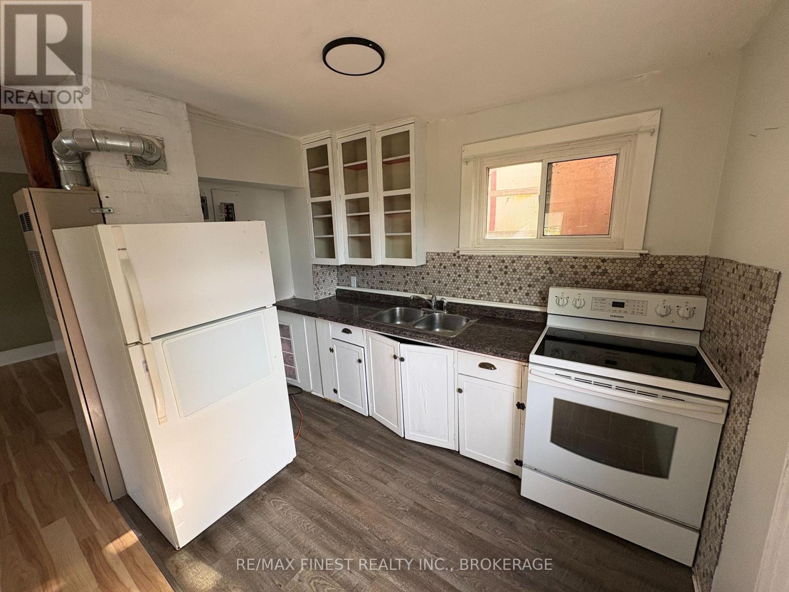 20 Patrick Street, Kingston, Ontario  K7K 3N4 - Photo 4 - X13699374