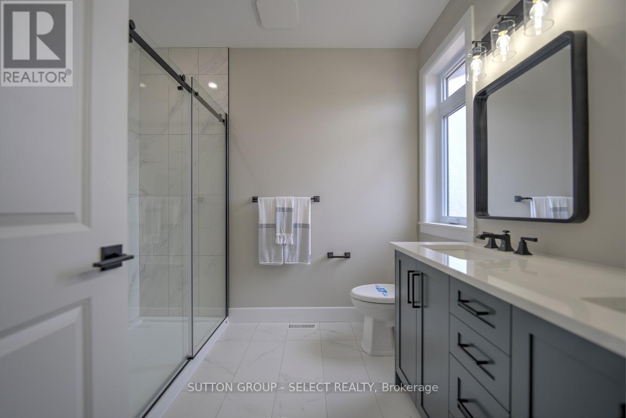 15 Lois Court, Lambton Shores, Ontario  N0M 1T0 - Photo 21 - X13007082