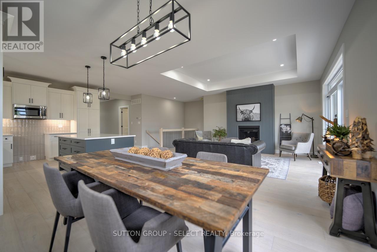 15 Lois Court, Lambton Shores, Ontario  N0M 1T0 - Photo 7 - X13007082