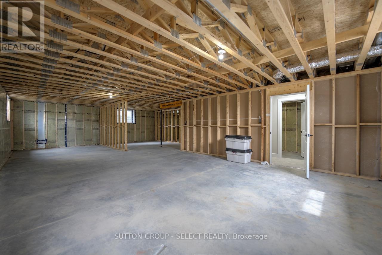15 Lois Court, Lambton Shores, Ontario  N0M 1T0 - Photo 25 - X13007082