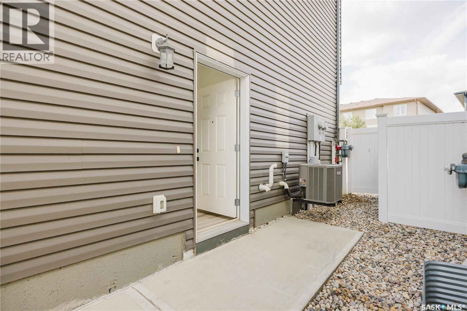 127 Dagnone Lane, Saskatoon, Saskatchewan  S7V 0P6 - Photo 33 - SK046348