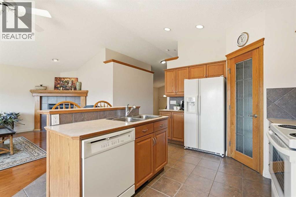 128 Covehaven Gardens NE, Calgary, Alberta  T3K 6A2 - Photo 10 - A2338468