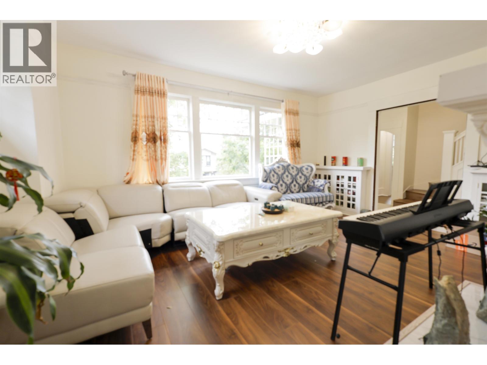 3874 W 13th Avenue, Vancouver, British Columbia V6R 2S8 - Photo 3 - R3155311