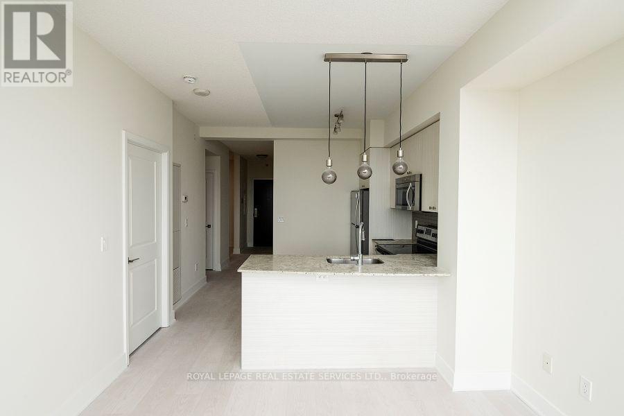 2008 - 88 Sheppard Avenue E, Toronto, Ontario  M2N 6Y2 - Photo 5 - C13704850