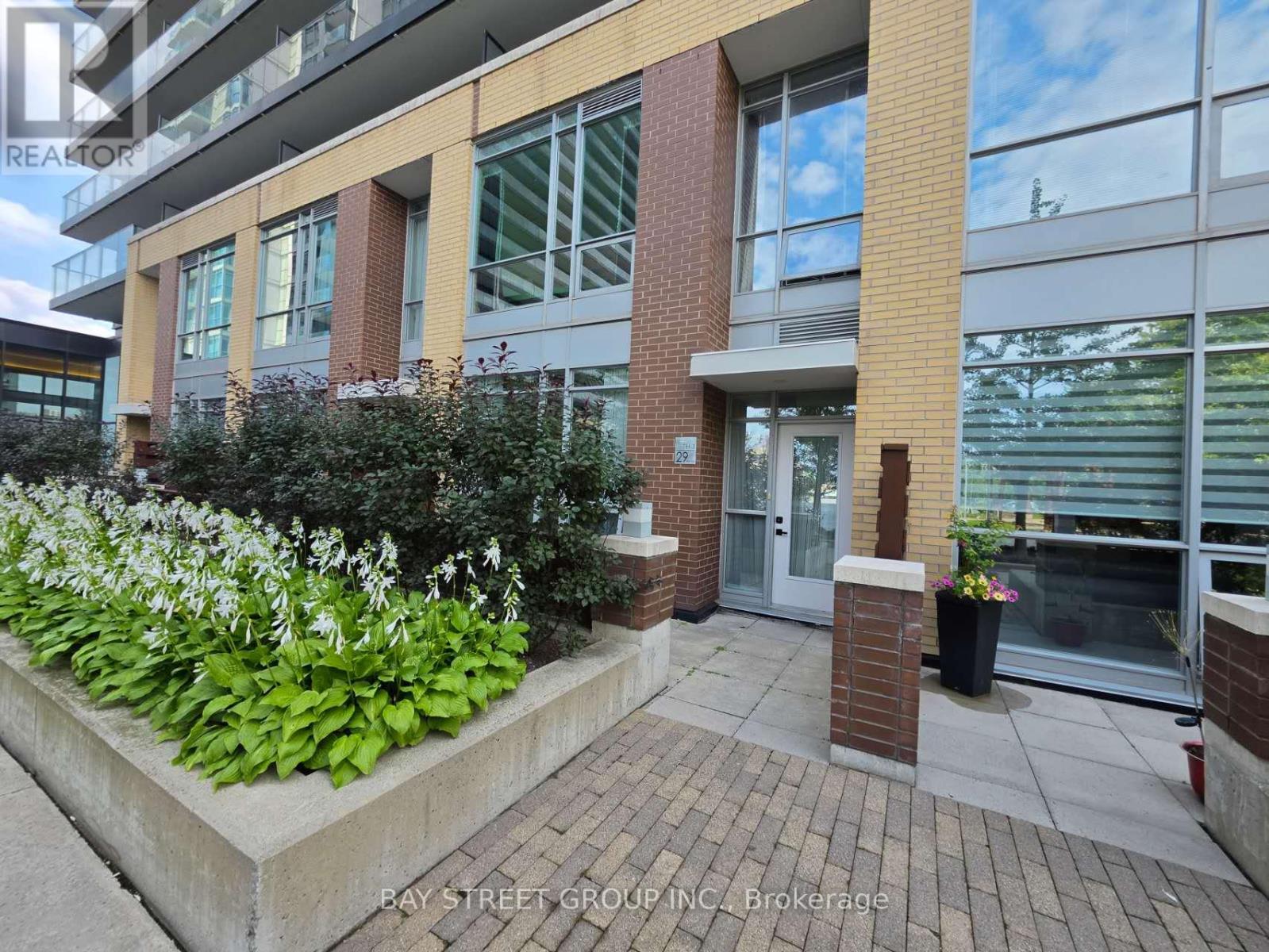 TH 3 - 29 SINGER COURT, Toronto, Ontario