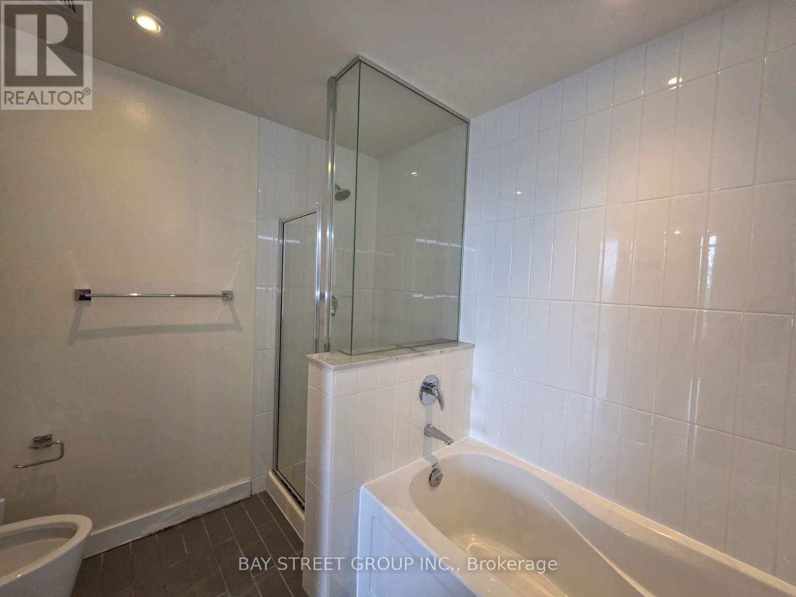 Th 3 - 29 Singer Court, Toronto, Ontario  M2K 0B3 - Photo 17 - C13704856