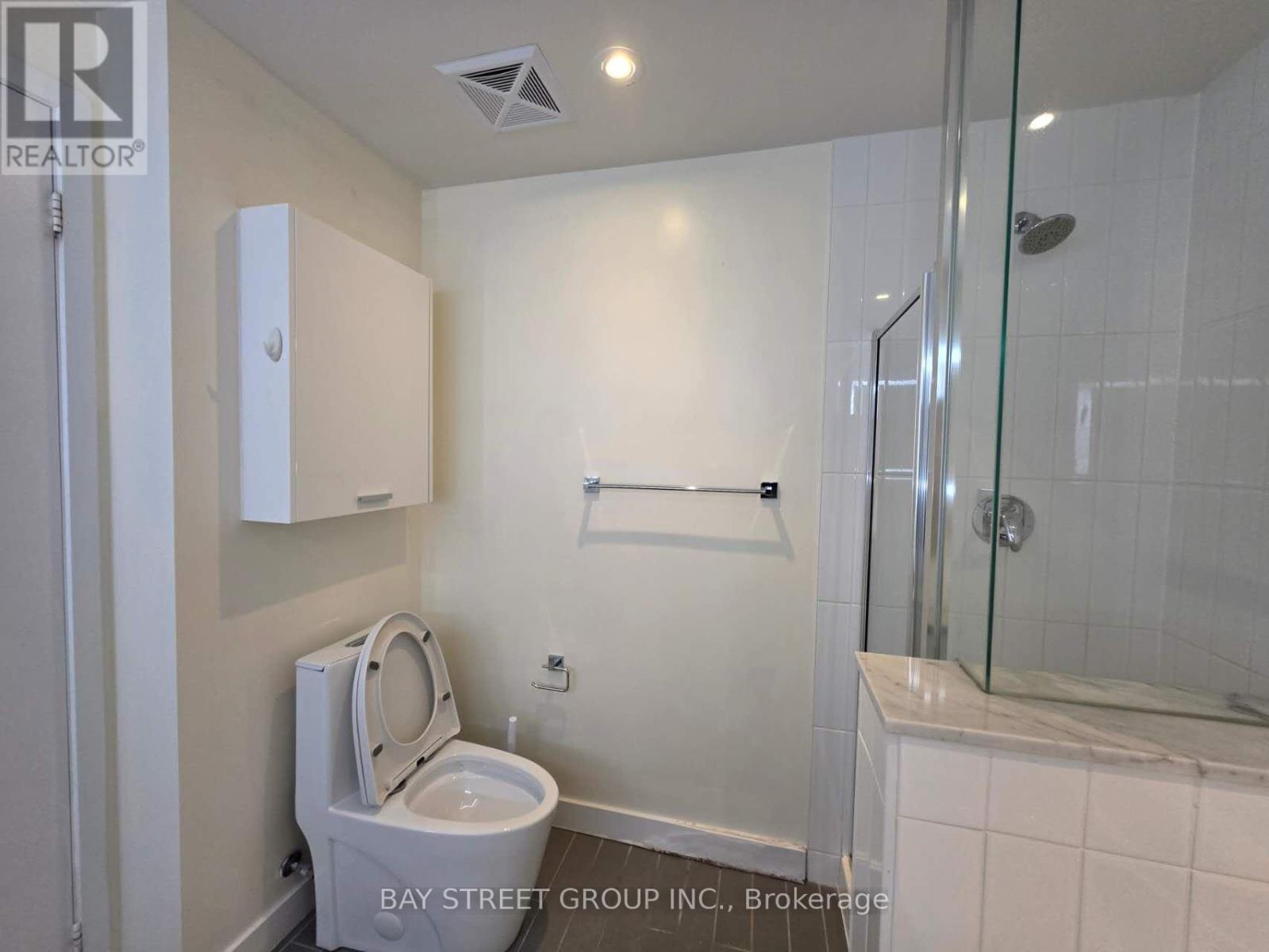 Th 3 - 29 Singer Court, Toronto, Ontario  M2K 0B3 - Photo 18 - C13704856