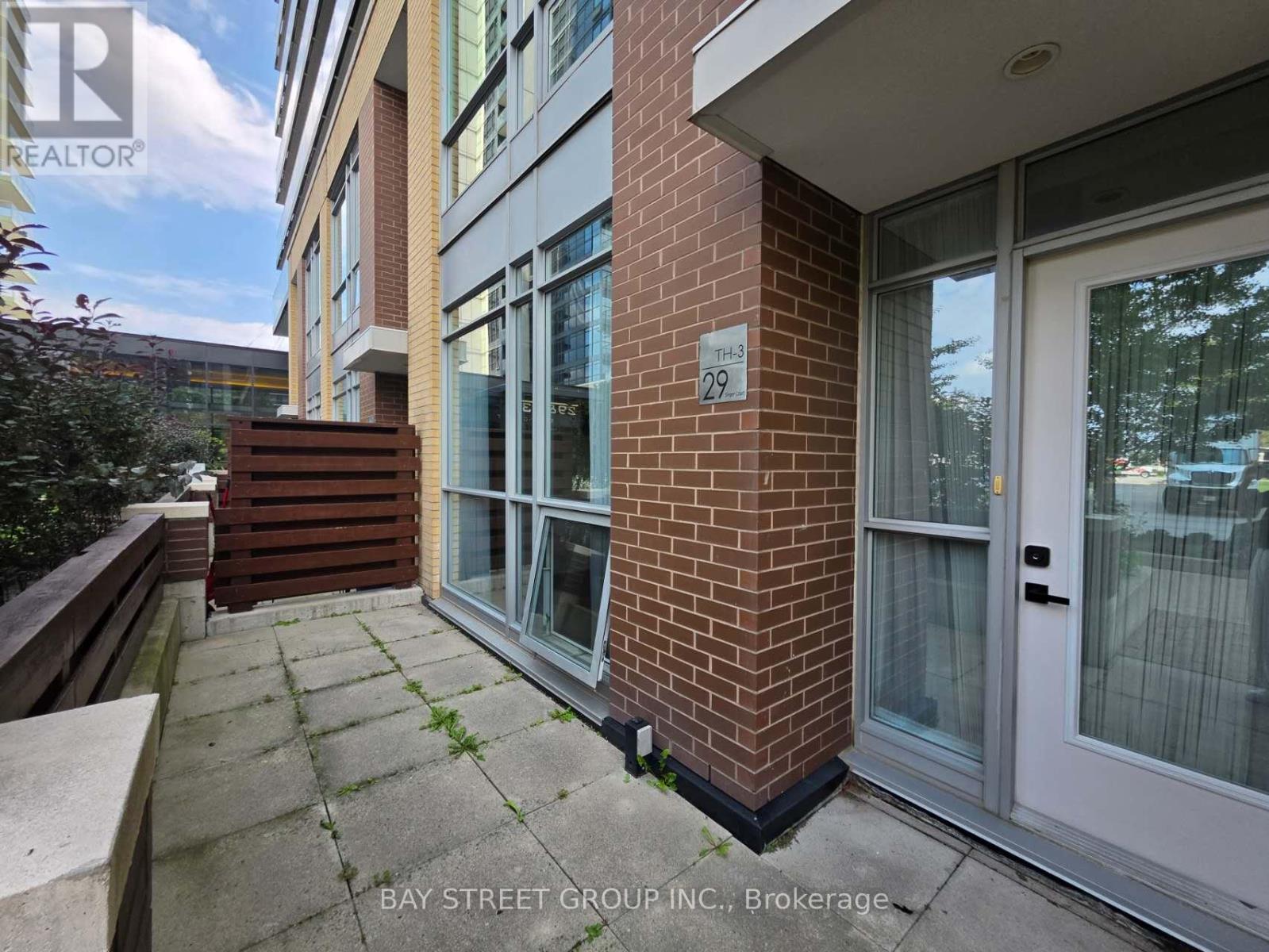 Th 3 - 29 Singer Court, Toronto, Ontario  M2K 0B3 - Photo 2 - C13704856