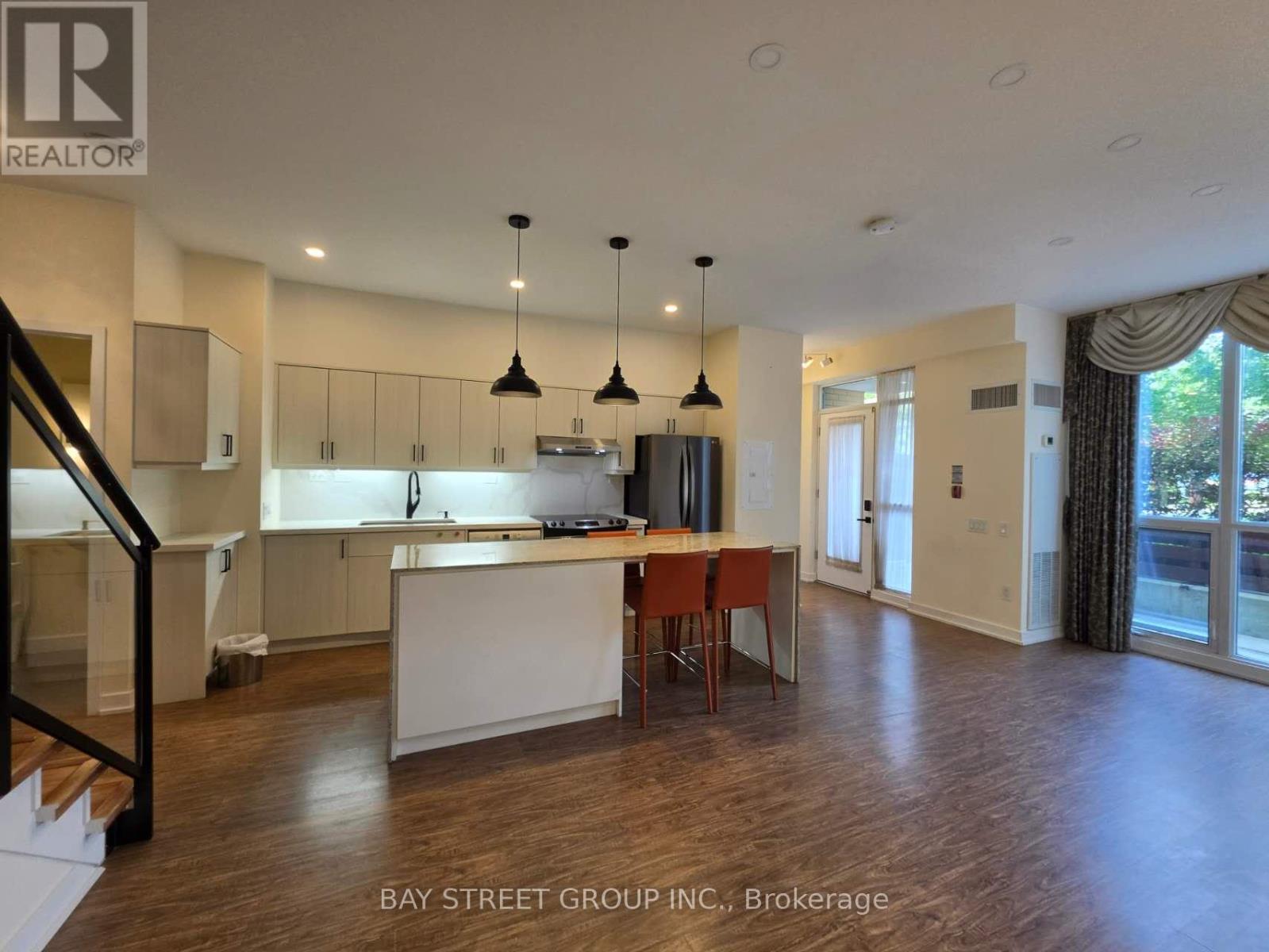 Th 3 - 29 Singer Court, Toronto, Ontario  M2K 0B3 - Photo 5 - C13704856