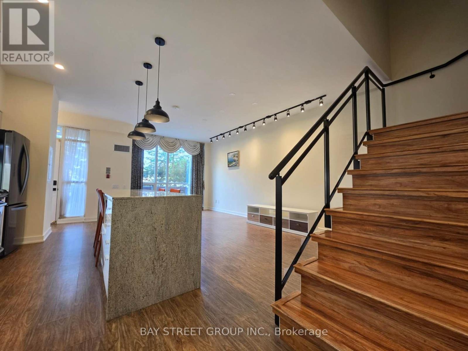 Th 3 - 29 Singer Court, Toronto, Ontario  M2K 0B3 - Photo 6 - C13704856