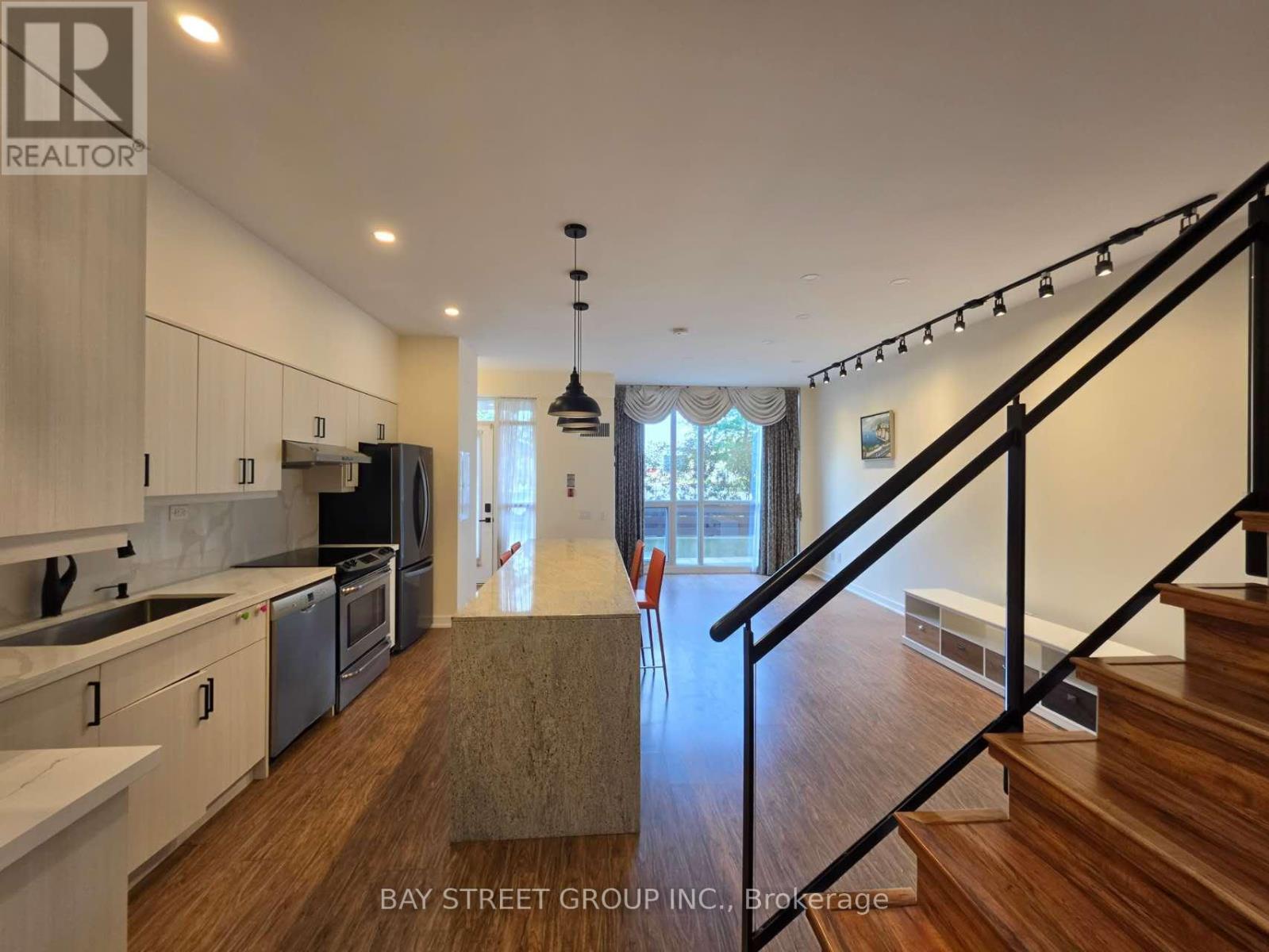 Th 3 - 29 Singer Court, Toronto, Ontario  M2K 0B3 - Photo 8 - C13704856