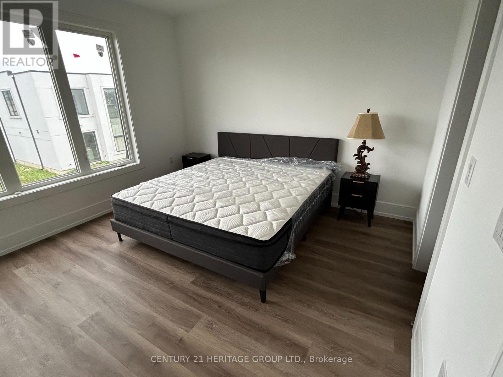 3714 Quayside Drive, Severn, Ontario  L3V 8M9 - Photo 2 - S13704838