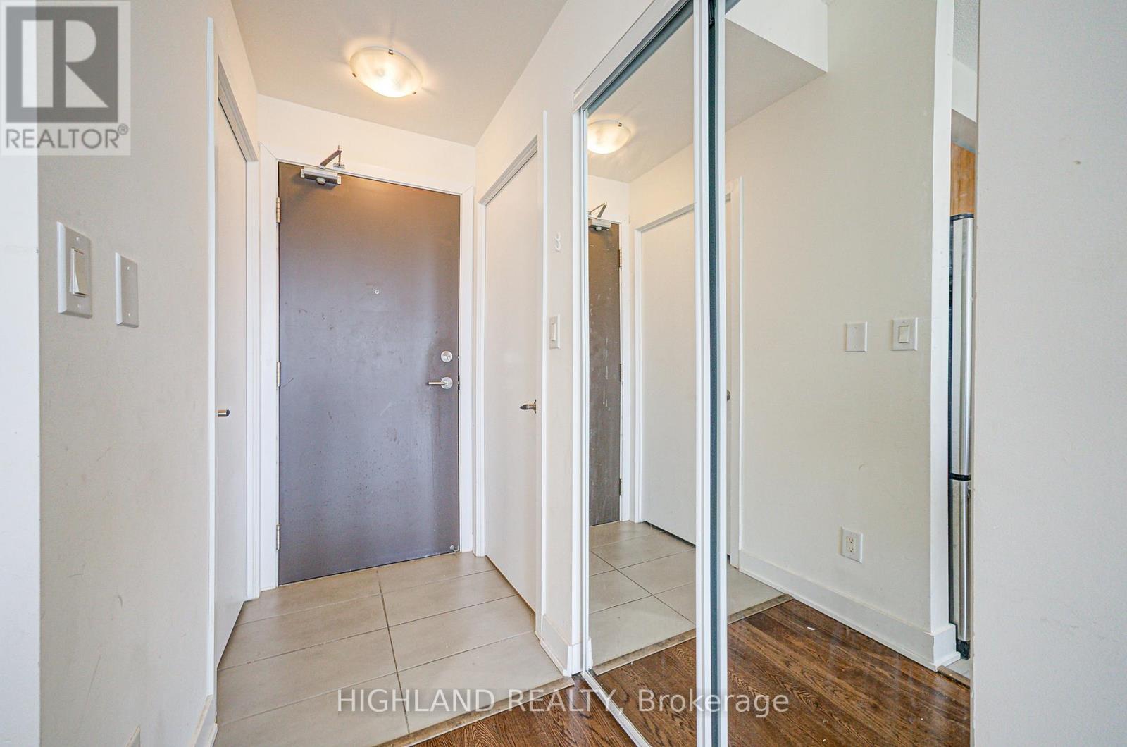 1207 - 4099 Brickstone Mews, Mississauga, Ontario  L5B 0G3 - Photo 5 - W13704842