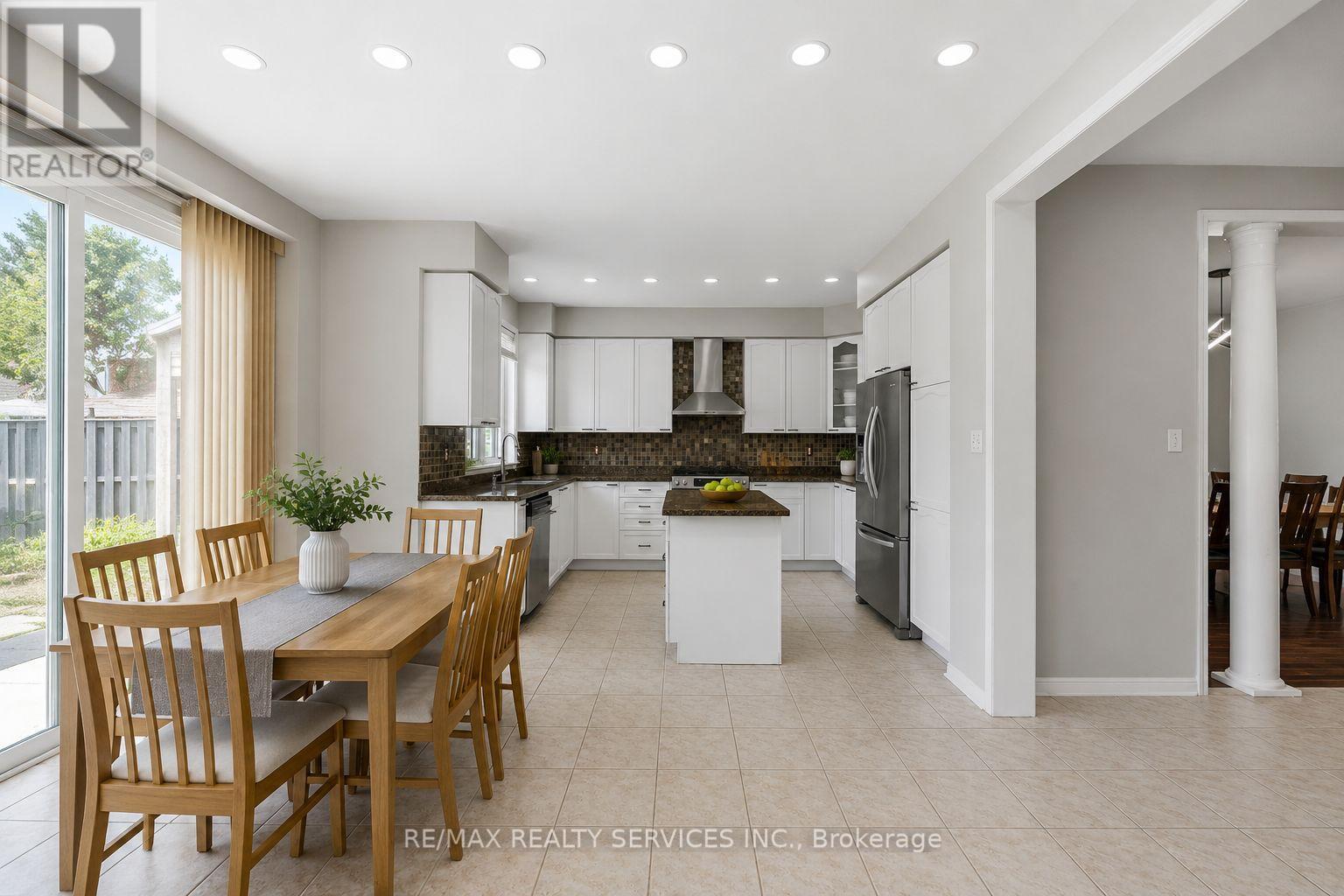 3696 Waterfall Crescent, Mississauga, Ontario  L5N 8G8 - Photo 10 - W13628986