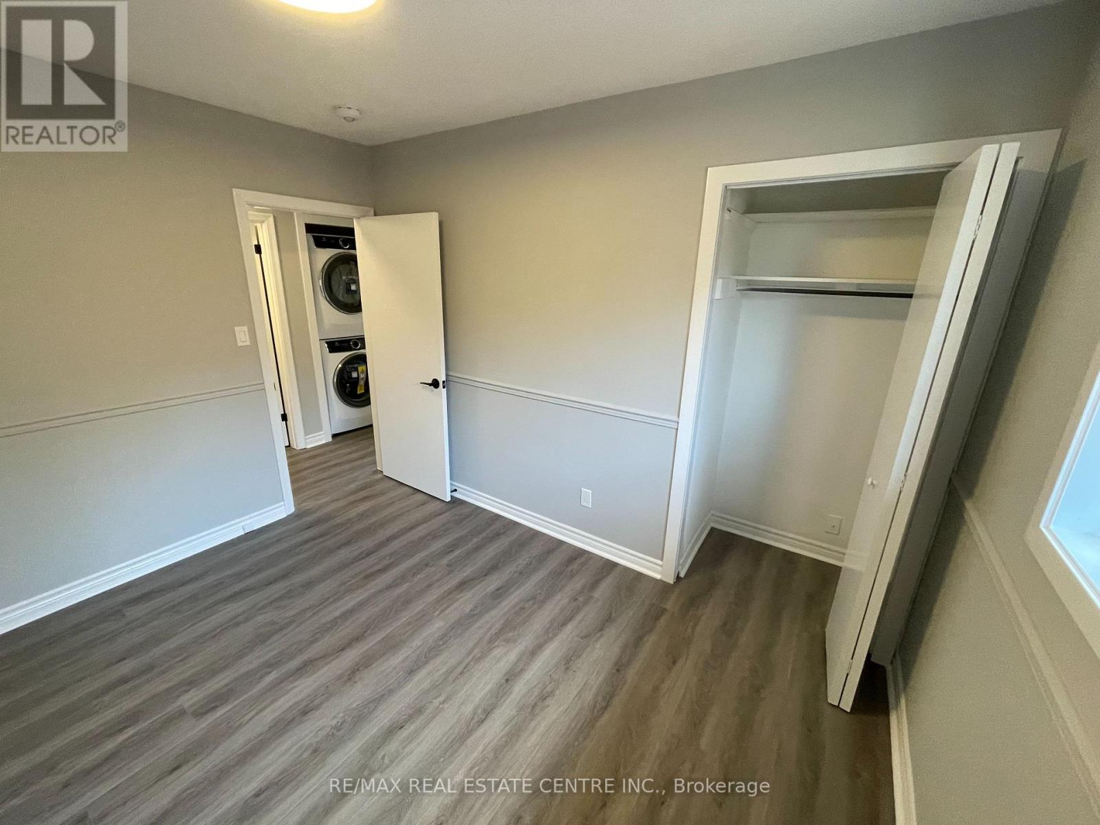 Upper - 37 Goldfinch Rd Road, Hamilton, Ontario  L9A 3W8 - Photo 14 - X13704836