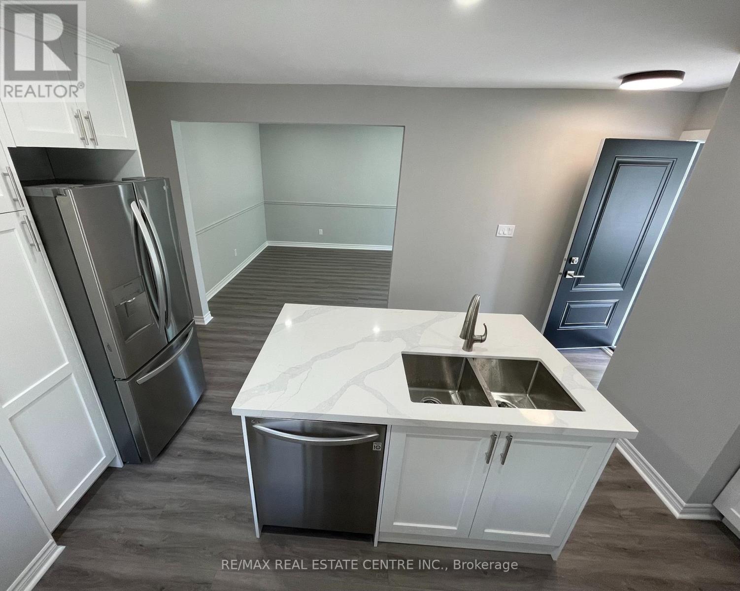 Upper - 37 Goldfinch Rd Road, Hamilton, Ontario  L9A 3W8 - Photo 5 - X13704836