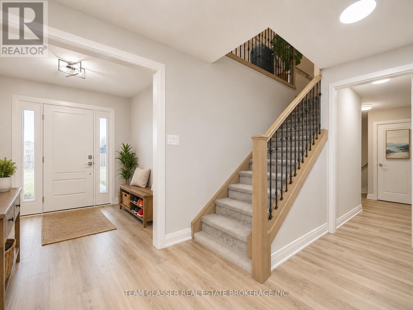 28 Greene Street, South Huron, Ontario  N0M 1S2 - Photo 5 - X13647960