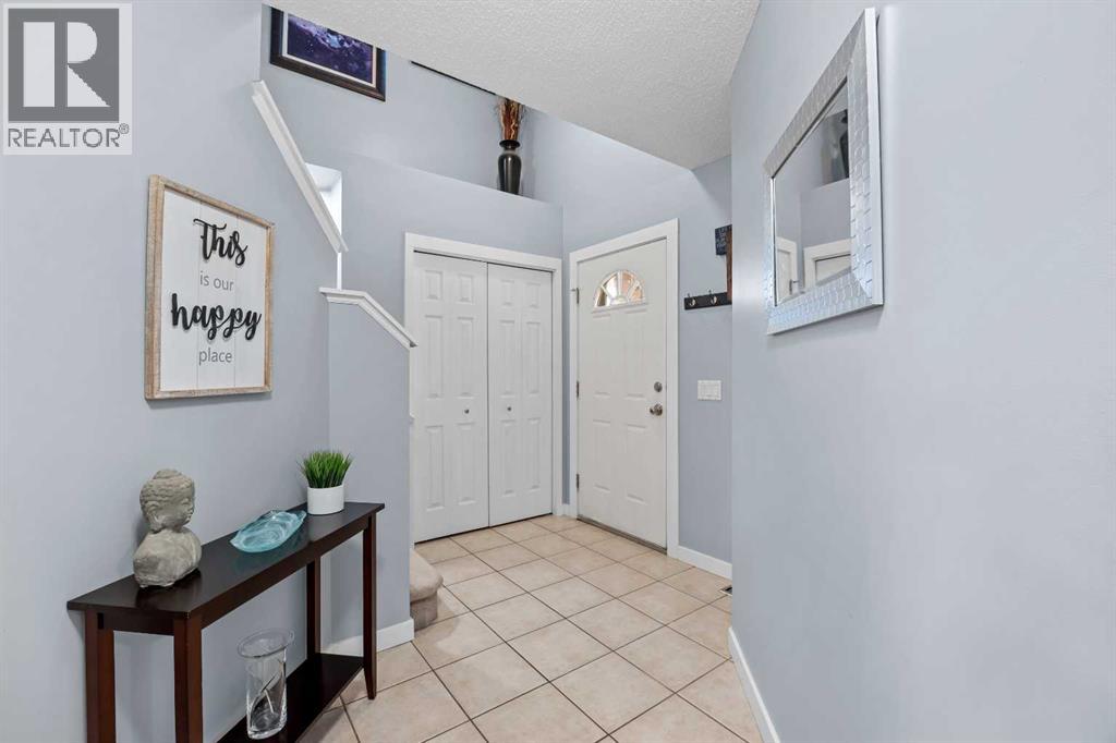 109 Hidden Valley Grove NW, Calgary, Alberta  T3A 5W8 - Photo 3 - A2329265