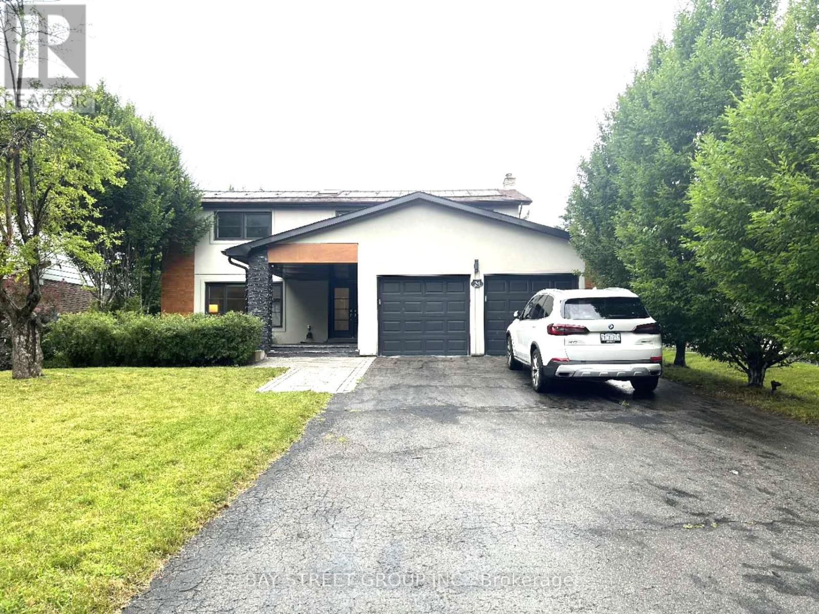 24 Avondale Crescent, Markham, Ontario L3P 2K1 - Photo 2 - N13704880