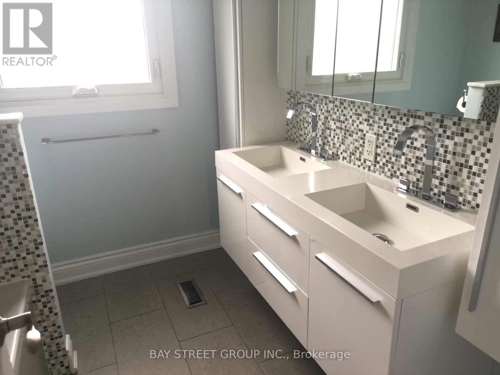 24 Avondale Crescent, Markham, Ontario L3P 2K1 - Photo 28 - N13704880