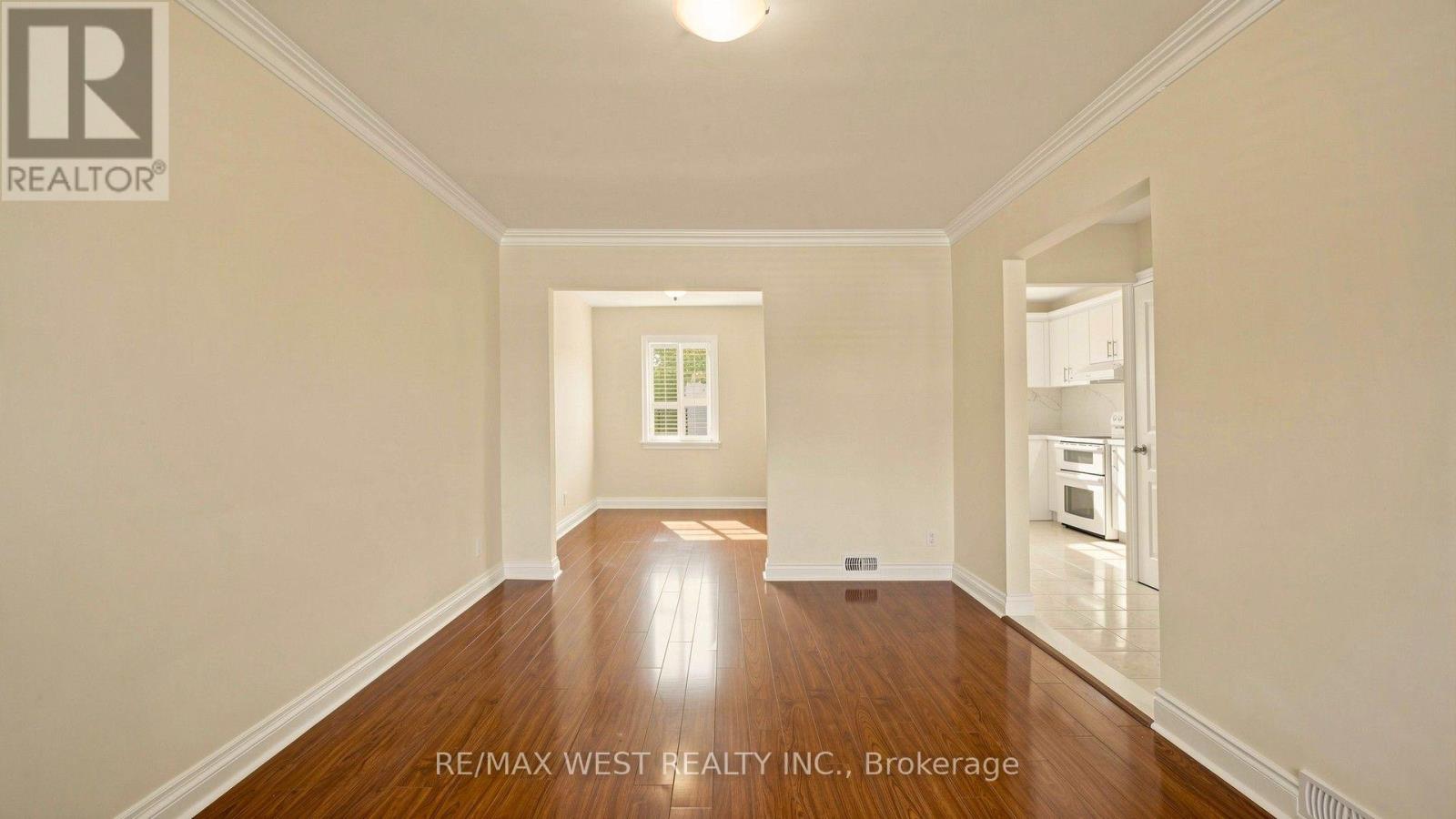 139 Ranee Avenue, Toronto, Ontario  M6A 1N3 - Photo 11 - C13697796