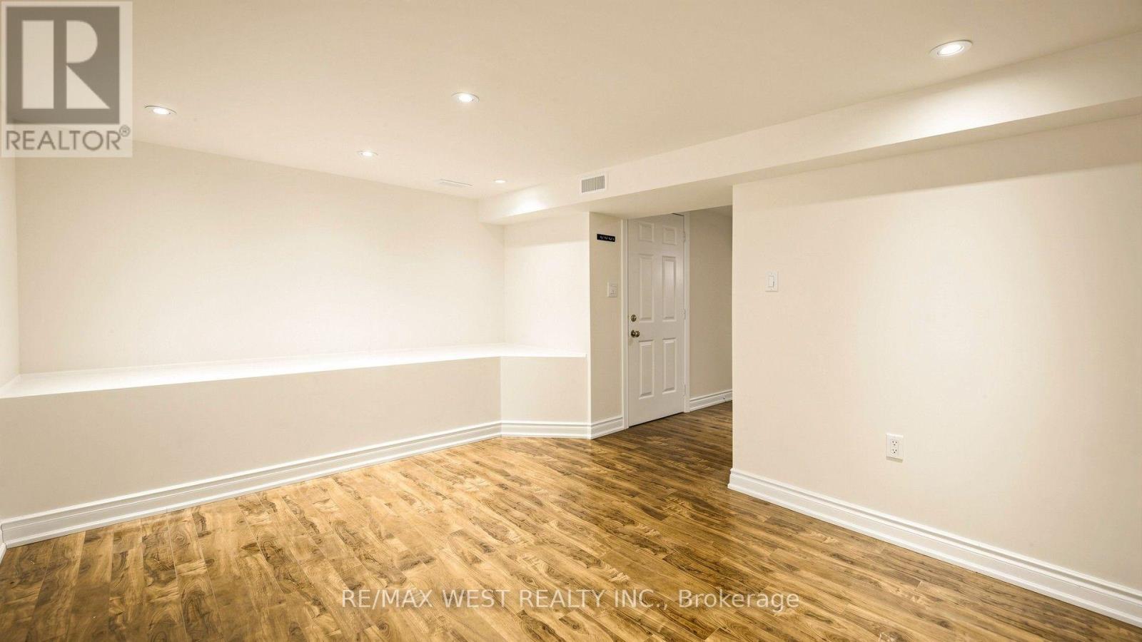 139 Ranee Avenue, Toronto, Ontario  M6A 1N3 - Photo 26 - C13697796