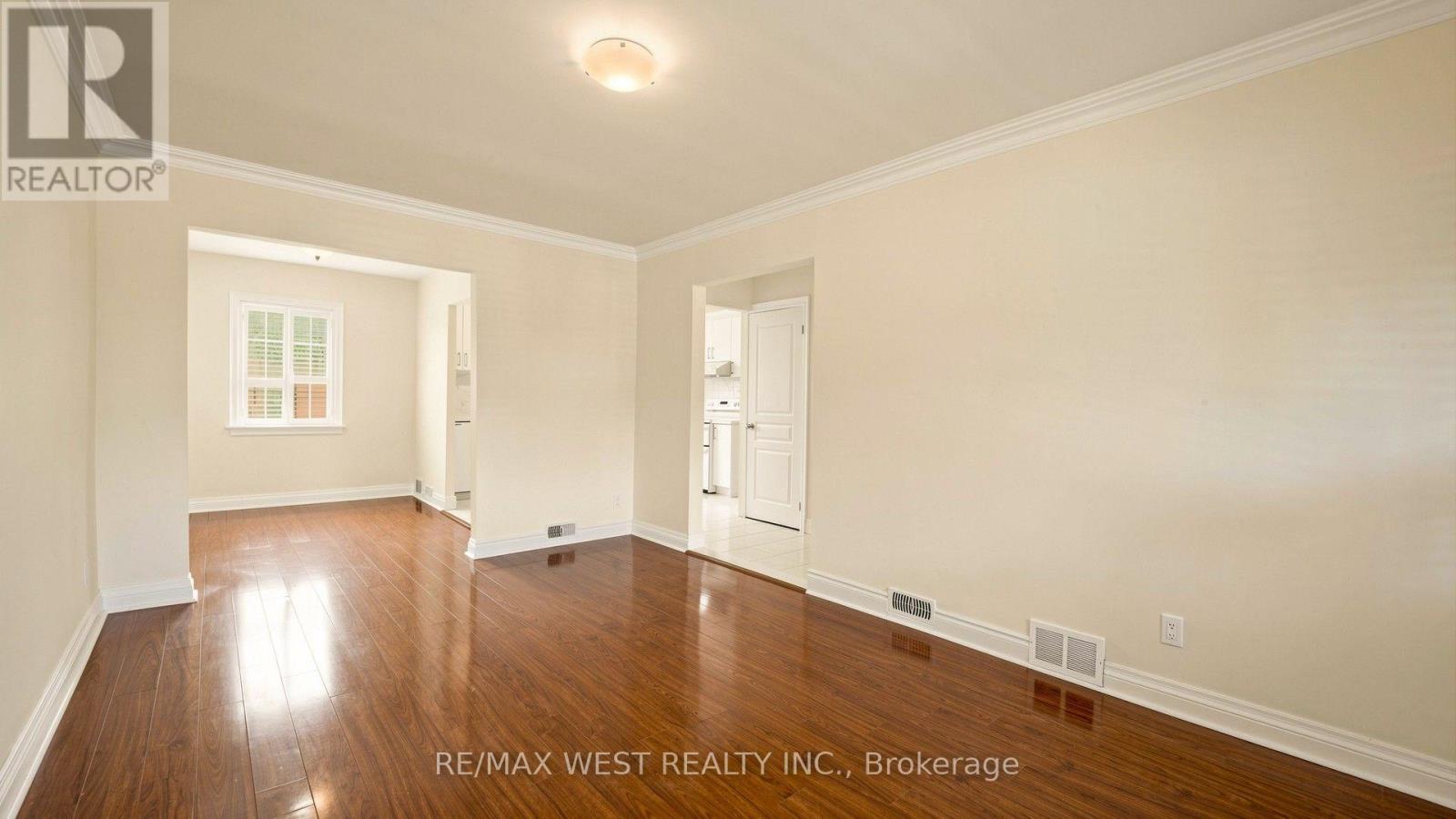 139 Ranee Avenue, Toronto, Ontario  M6A 1N3 - Photo 10 - C13697796