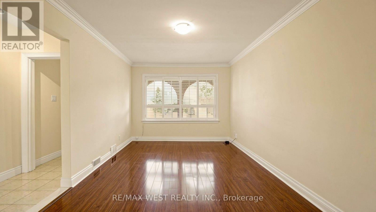 139 Ranee Avenue, Toronto, Ontario  M6A 1N3 - Photo 7 - C13697796