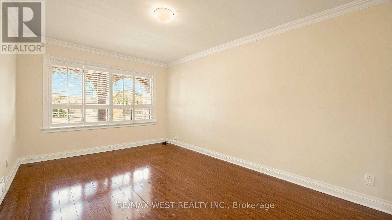 139 Ranee Avenue, Toronto, Ontario  M6A 1N3 - Photo 9 - C13697796