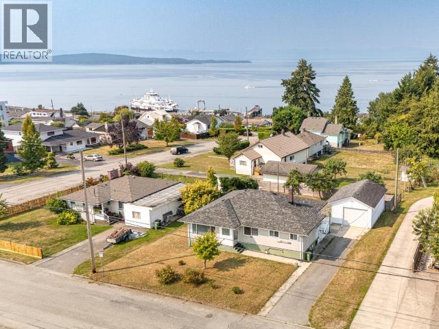 4519 Michigan Ave, Powell River, British Columbia  V8A 2S6 - Photo 2 - 20144