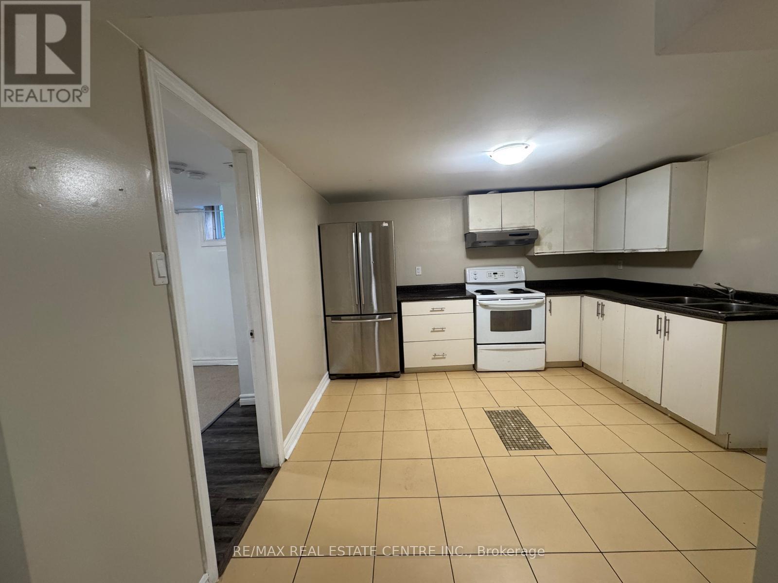 Basement - 546 Laurier Crescent, Pickering, Ontario  L1V 4P9 - Photo 6 - E13704902