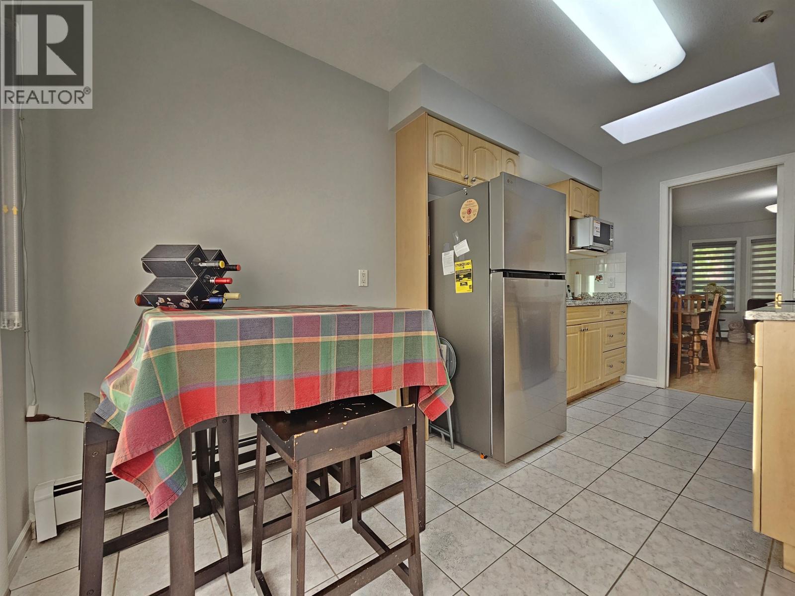 5521 Dundee Street, Vancouver, British Columbia V5R 3T8 - Photo 5 - R3156640