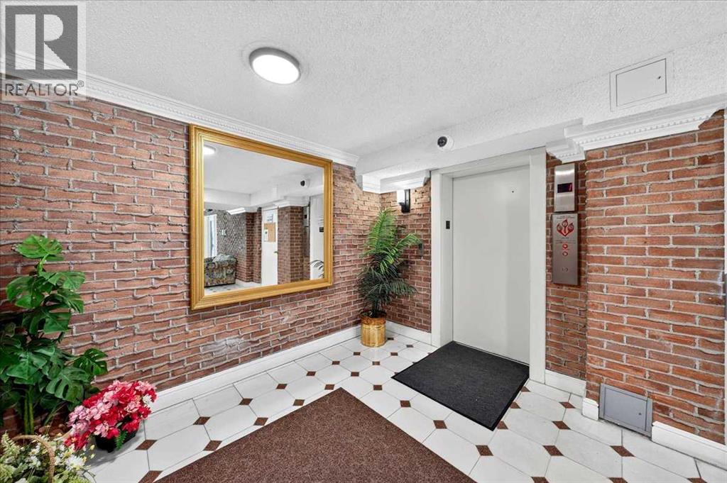 2410, 202 Braeglen Close Sw, Calgary, Alberta  T2W 2B1 - Photo 23 - A2338163