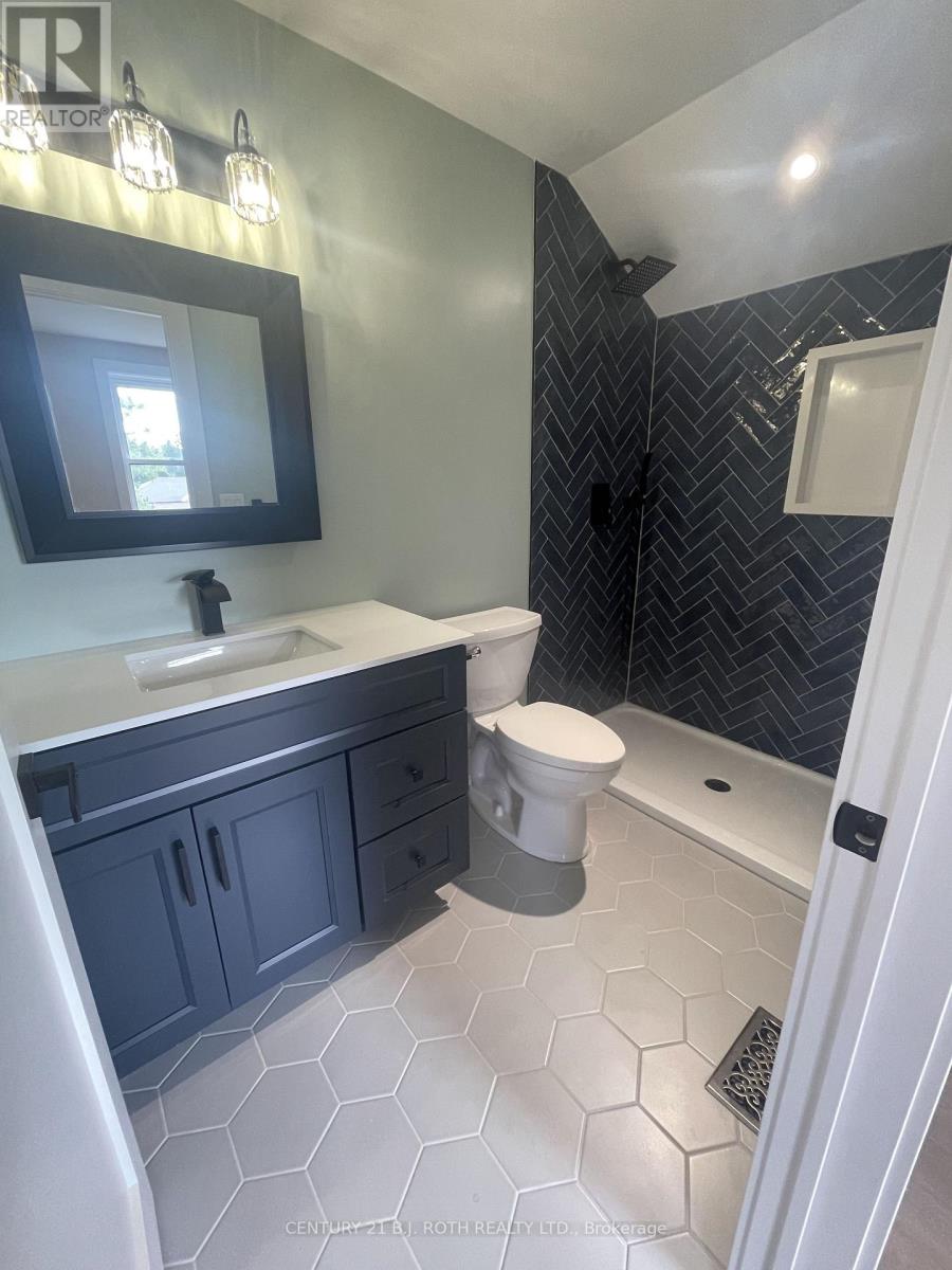 9 Bertram Drive, Springwater, Ontario  L0L 1P0 - Photo 17 - S13704890