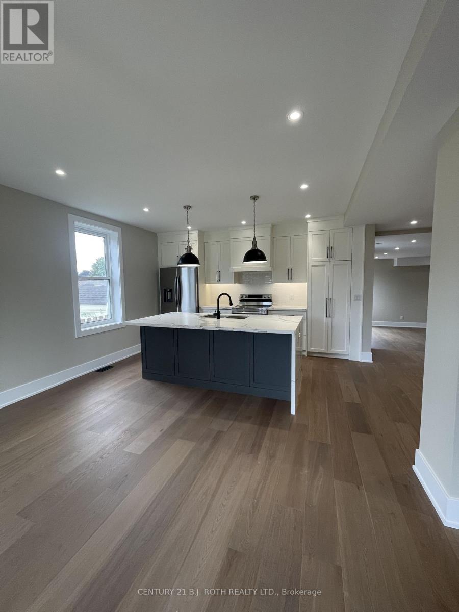 9 Bertram Drive, Springwater, Ontario  L0L 1P0 - Photo 6 - S13704890