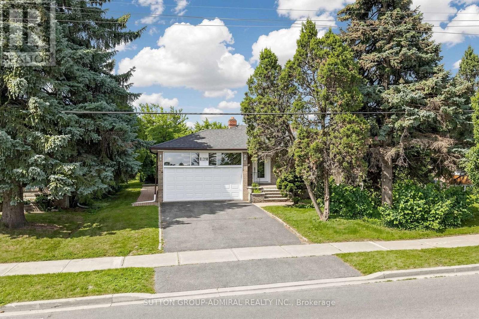 129 CRESTWOOD ROAD, Vaughan, Ontario