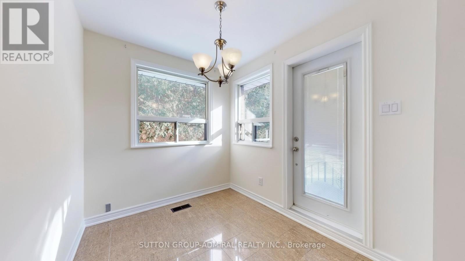 129 Crestwood Road, Vaughan, Ontario  L4J 1A7 - Photo 15 - N13052666