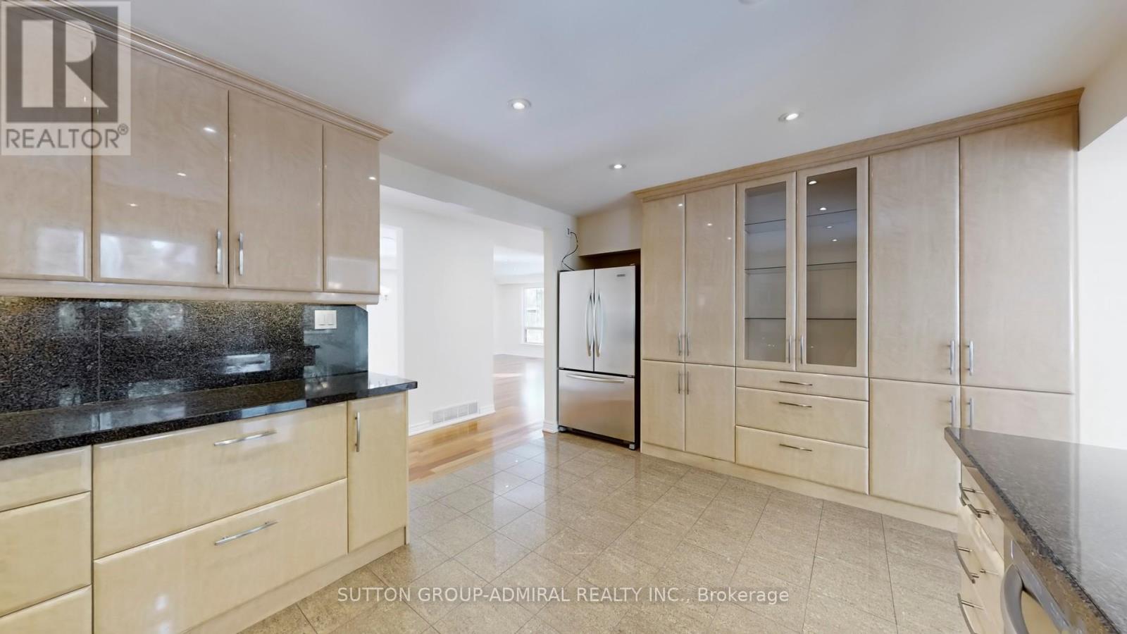 129 Crestwood Road, Vaughan, Ontario  L4J 1A7 - Photo 2 - N13052666