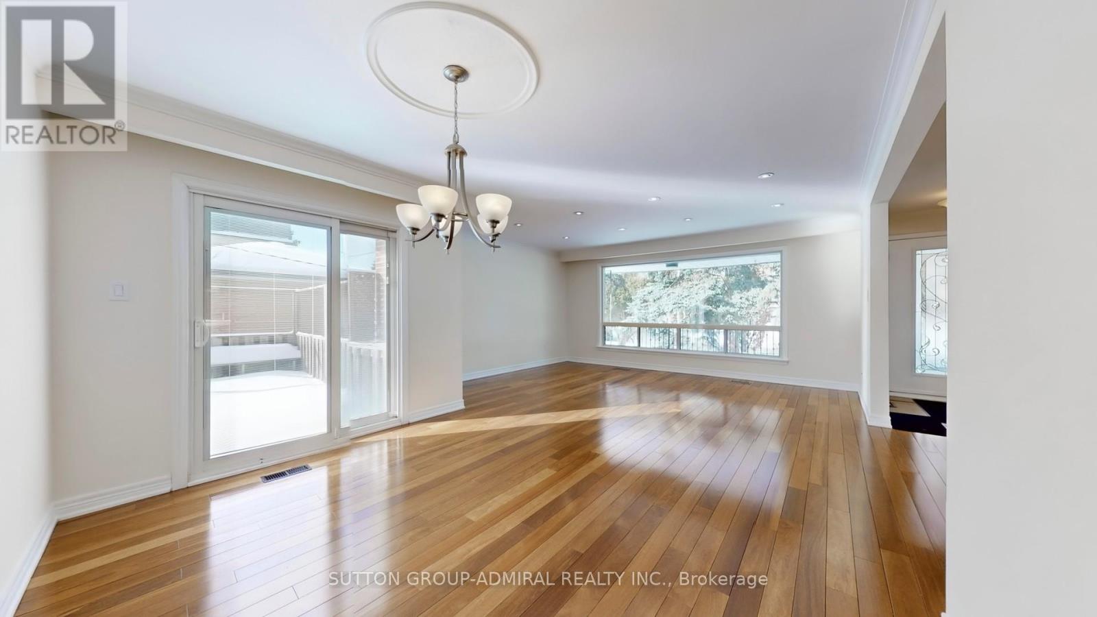 129 Crestwood Road, Vaughan, Ontario  L4J 1A7 - Photo 8 - N13052666