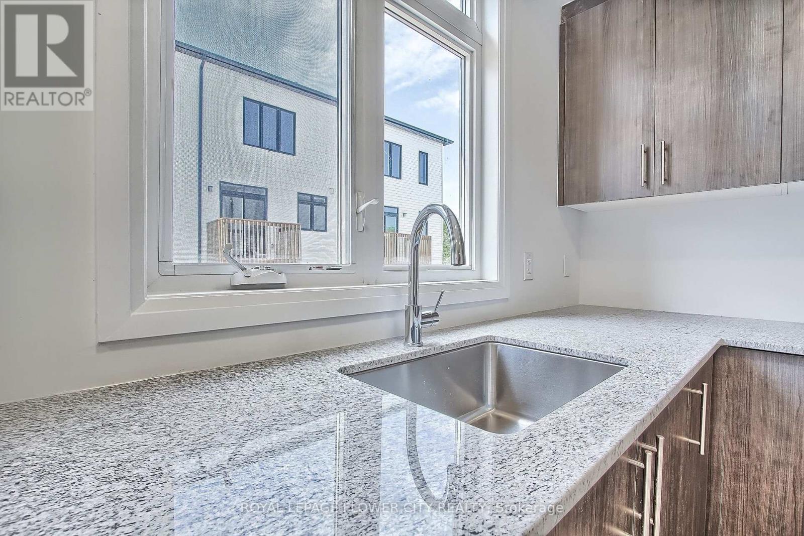 33 Sidney Rose Common, St. Catharines, Ontario  L2T 0B3 - Photo 14 - X13704888