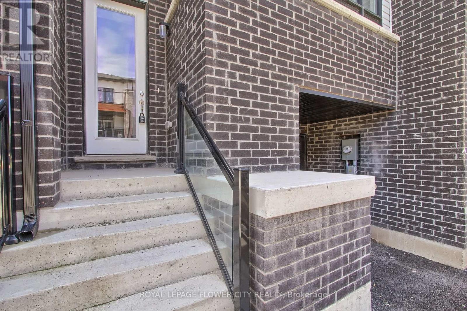 33 Sidney Rose Common, St. Catharines, Ontario  L2T 0B3 - Photo 4 - X13704888